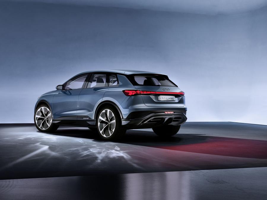  Audi Q4 e-tron Concept 2019 года  (фото 12 из 28)